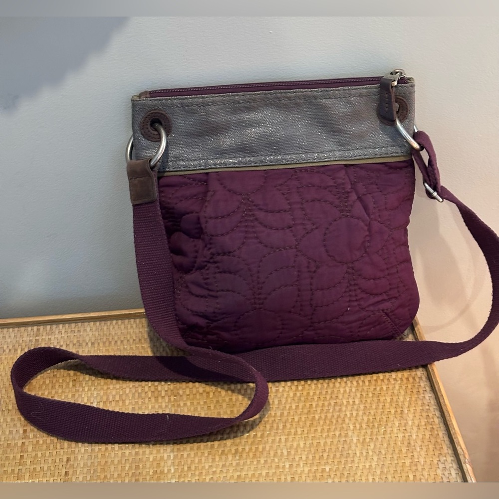 Fossil Key Per Women's Quilted Adjustable Strap Shoulder Crossbody Handbag Bag - Picture 2 of 12